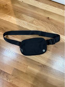 Lululemon black crossbody bag