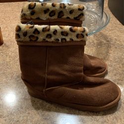 Brown And Cheetah Print Boots 