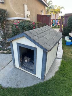 Dog house w/ mattress