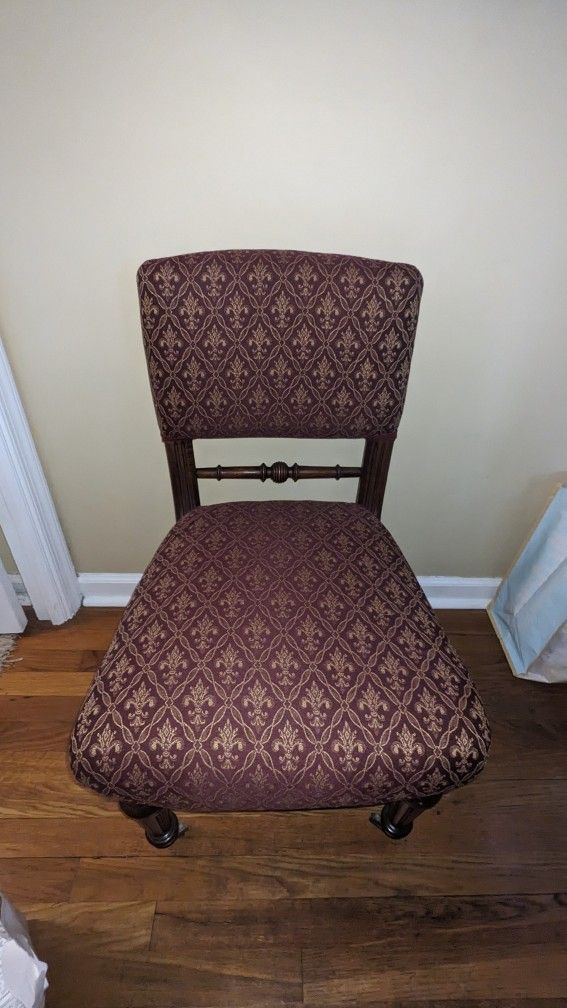 Sturdy Antique Auburn Chair 