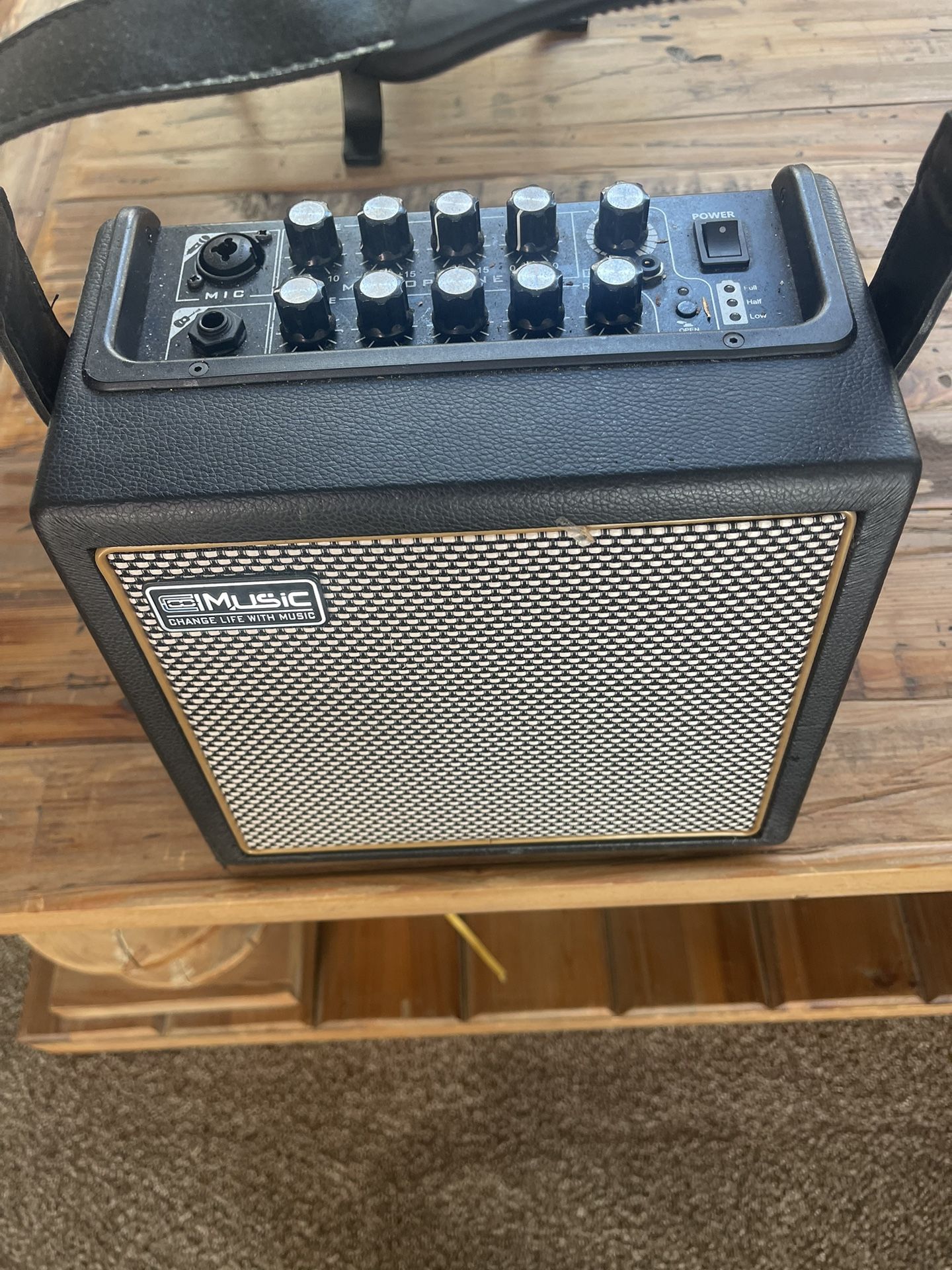 Cool Music BP-59 Battery Powered Amp. 2 Channels