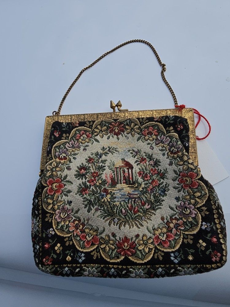 Waldorf French Tapestt Burbe