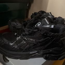 Balenciaga Runners Black