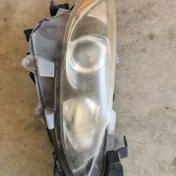 2015 Mazda 3 Passenger Side Headlamp