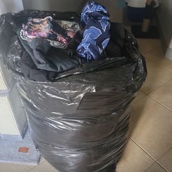 SE VENDE ROPA