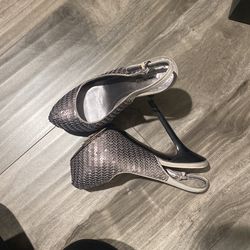 Report Signature Hills Size 6