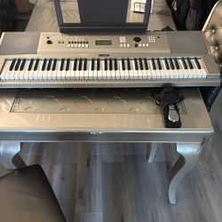 Yamaha YPG - 235 keyboard