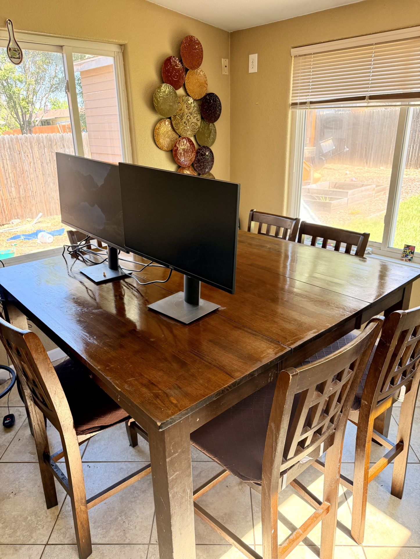 Table & Chairs