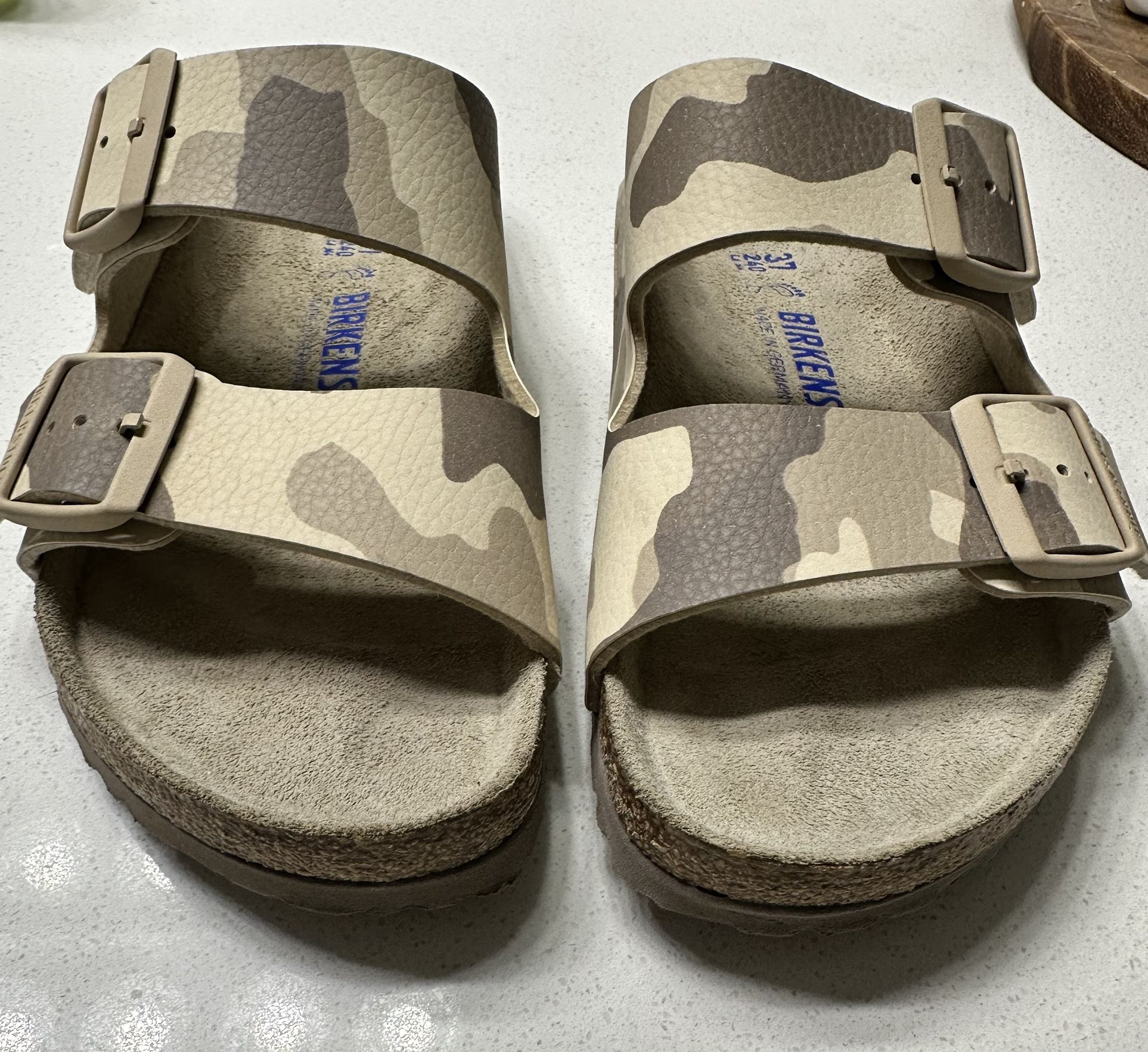 BIRKENSTOCK Ladies - Arizona Soft Footbed - Size 37
