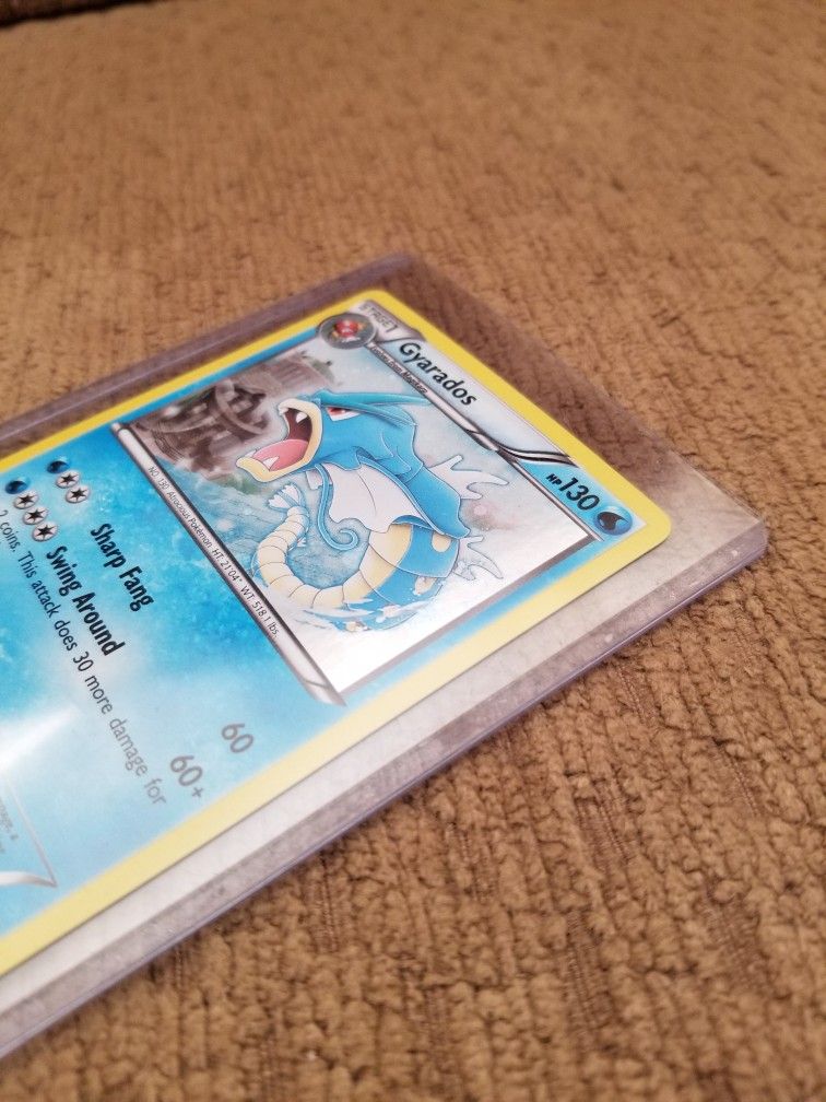 Gyarados *Holo RARE* Pokemon