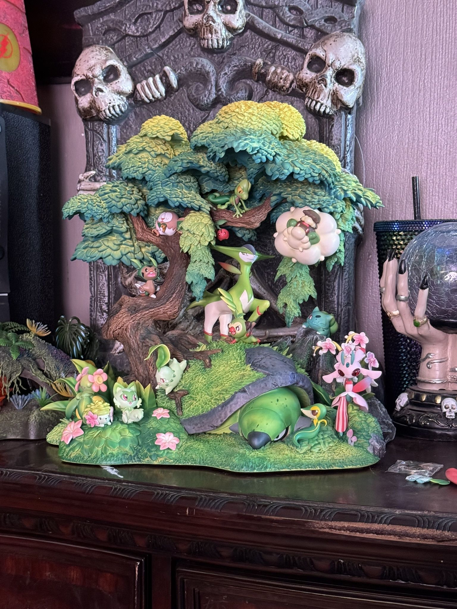 Pokémon Resin Statue