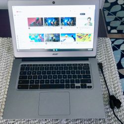 Acer 14” Chromebook, Ultra Thin, Webcam, HDMI, Case