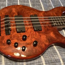Dean Rhapsody 8 String Electric Bass Guitar In Mint Condition 