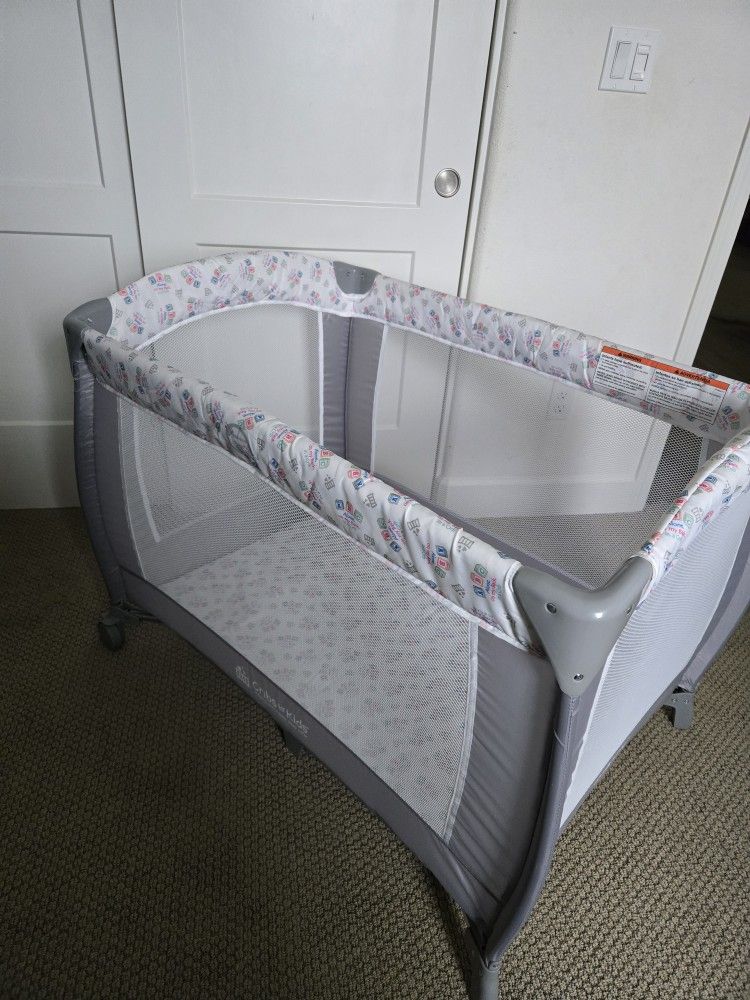 Playpen, baby bed