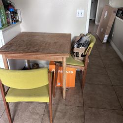 Breakfast Nook Table-Free 