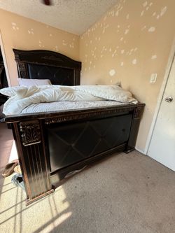 queen sized bed frame