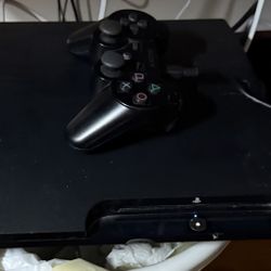 PS3  SLIM ( Version 4.90 ) 1 TB HD One Controller Color Black 