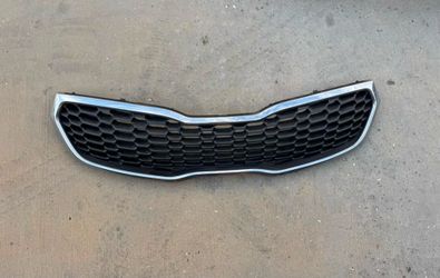 2014 - 2016 KIA FORTE UPPER GRILL OEM