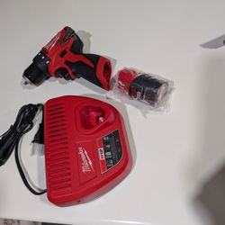 Milwaukee M12 12V Lithium-Ion Subcompact Brushless Cordless 3/8 in. Drill Driver (Tool, Battery And Charger)
