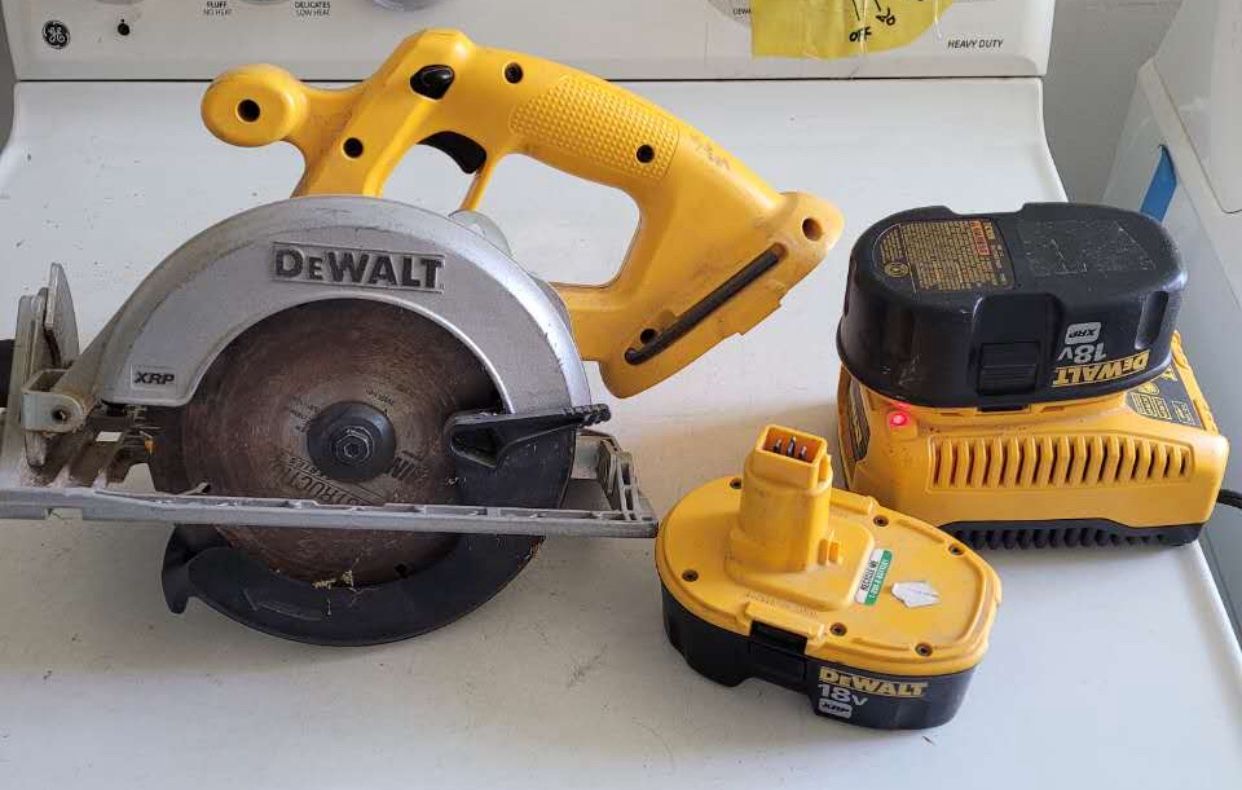 Dewalt saw