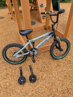Kids Bike John Deere Mud Machine