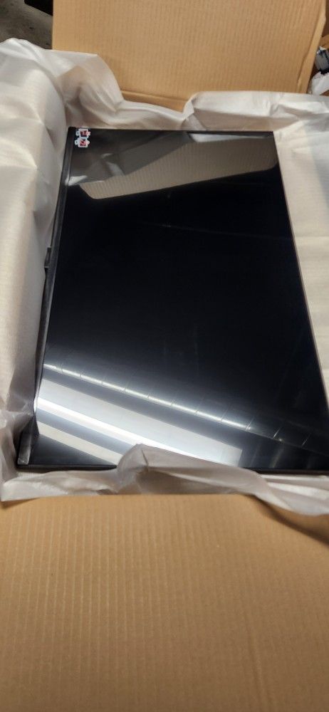 Brand New Samsung Odyssey Moniter 32 Inch Screen 