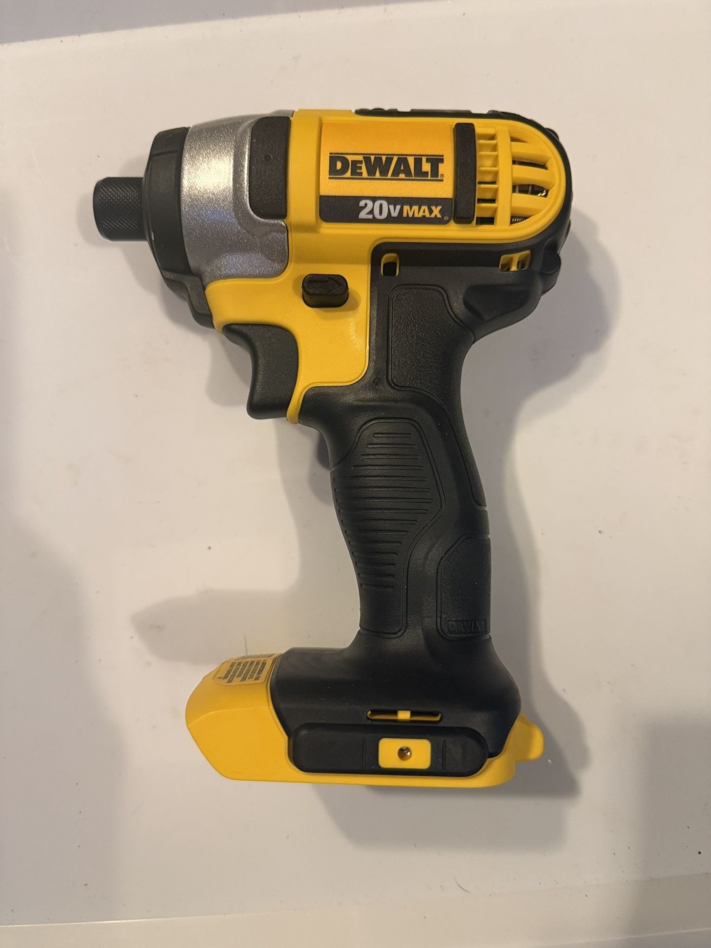 Dwalt Impact Driver