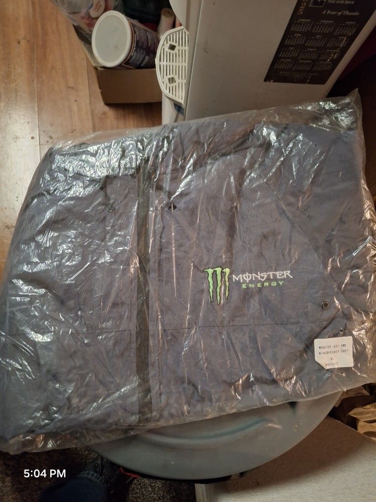 Monster Windbreaker/rain Jacket NEW XL