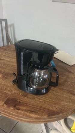 Coffee maker and coffee pot