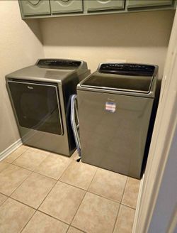 Whirlpool Cabrio Washer & Dryer Set