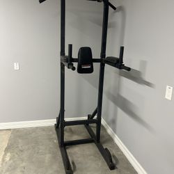 Pull Up Bar Station 