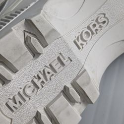 Michael Kors 8.5 $25