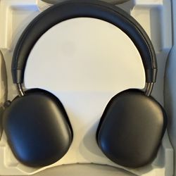 Picun F5 Sleek AirPod Pro Max Design 