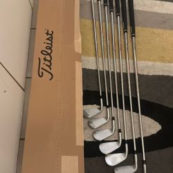 **Titleist T-350 Golf Clubs** Set Of 7 Custom Right Handed Irons & Wedges (Brand New)