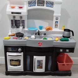 Step 2 Play Kitchen For Toddlers 