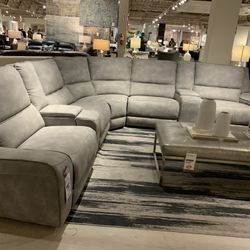  Modern  7pc Sectional