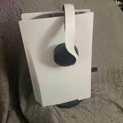 Ps5 With Head Phones And Box