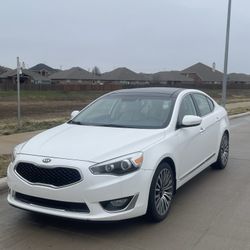 2015 Kia Cadenza Premium Sedan