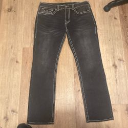 TRUE Religion  Jeans