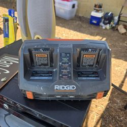Rigid Dual Batery Charging Station