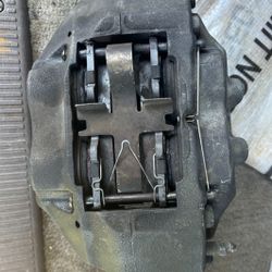 Brake Calipers, Brake Pads 3rd Gen Toyota 4Runner