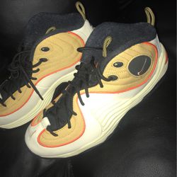 Size 10 Wheat Gold Penny ll Basketball Shoes
