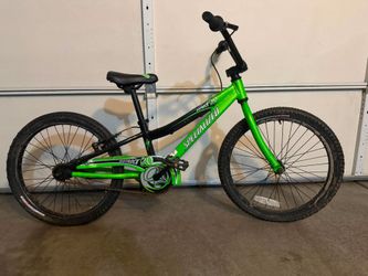 Specialized Hotrock 20 Kids Bike