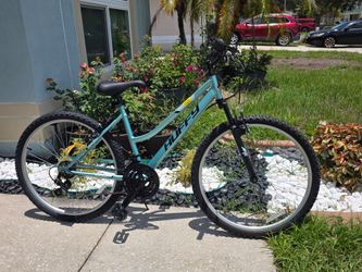 🚴‍♀️ Huffy 26" Rock Creek Mountain Bike – Teal – $70