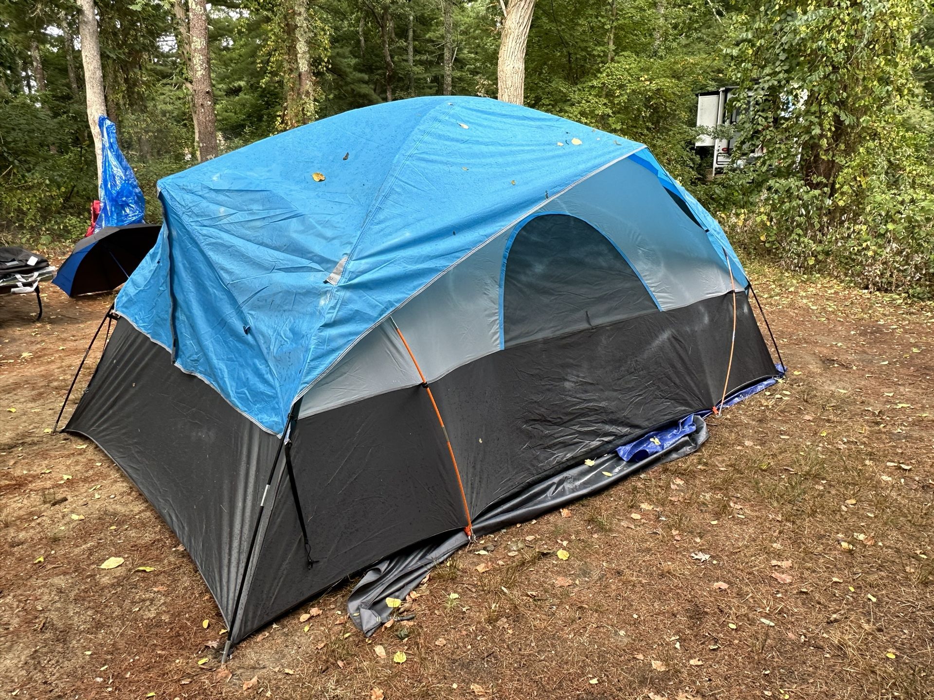 Quest Switchback 8-Person Cross Vent Dome Tent