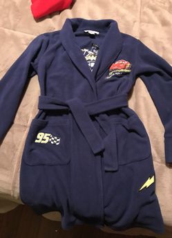 Boys robe size (S)