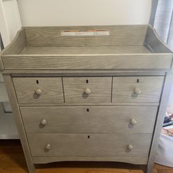 Delta Children Farmhouse 3 Drawer Dresser