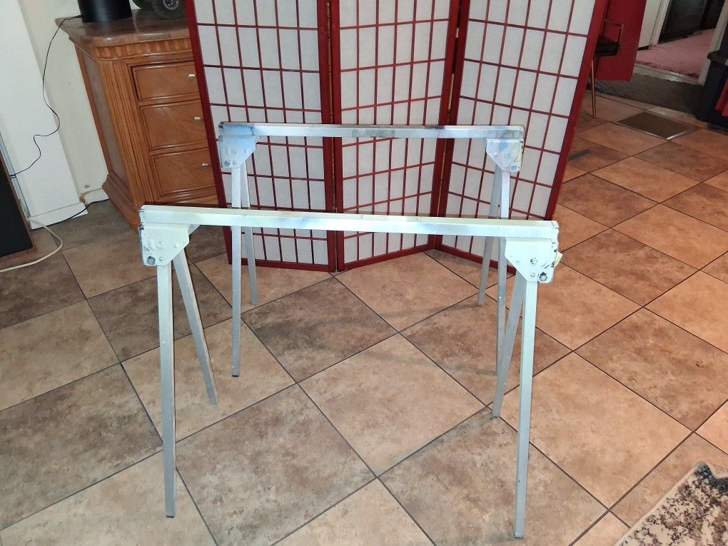 Stablemate 42"In. SawHorse 1500lb Capacity