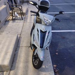 100cc Razor Scooter Only 1000 Miles 