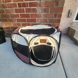 Small Dog Playpen  (Location In Description)